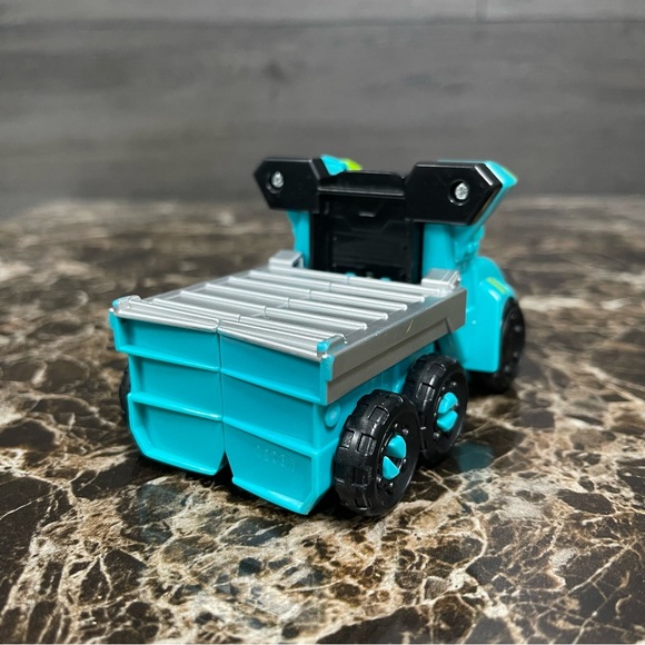 Transformers Playskool Heroes Rescue Bots Academy Hoist Converting Toy Robot - Picture 8 of 12